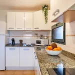 Sunrise Surf House, Big Garden, Hot Tub, Parking, Super-fast Free Wi-fi Tatil Evi *