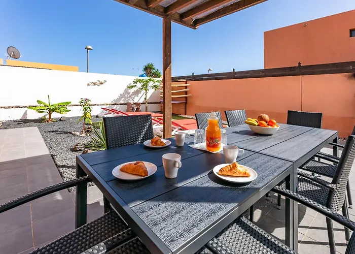 Sunrise Surf House, Big Garden, Hot Tub, Parking, Super-fast Free Wi-fi