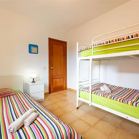 Sunrise Surf House, Big Garden, Hot Tub, Parking, Super-fast Free Wi-fi 科拉雷侯